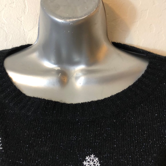 Black Christmas Sweater Size unknown - Picture 3 of 8